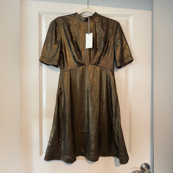 NEW Emily & Fin Lexi Gold Dust Shimmer Dress Gold XS ModCloth Metallic NWT - Picture 5 of 10